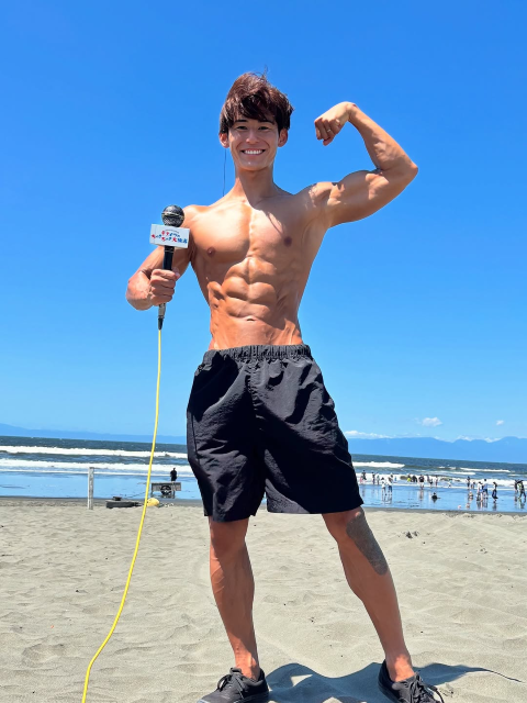 TBSイケメン超絶マッチョアナ、海中継で見せた"バキバキマッスル"ショットにファン惚れ惚れ！