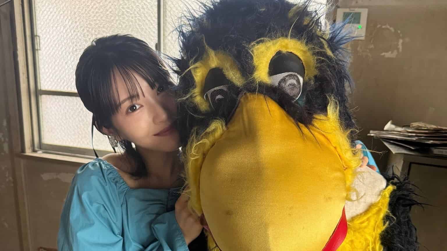 浜辺美波が新撮影の様子を公開！公式サイト更新も予告