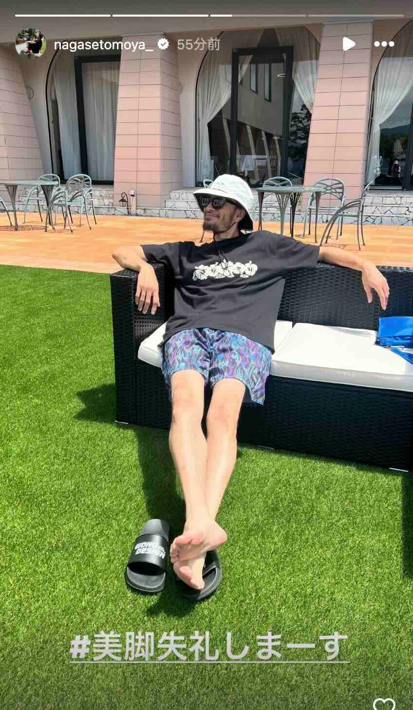 ”漢”長瀬智也が自慢の美脚を披露！？