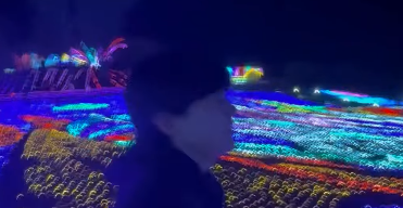 なにわ男子・長尾謙杜、クリスマスイブにファンと“イルミデート”気分のお裾分け！