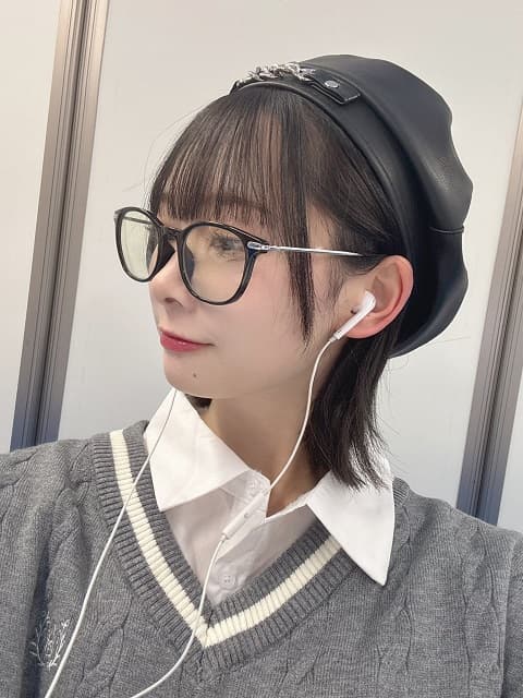 「凛々しい感じがして良き」AKB48研究生が評判の横顔ショットを披露！