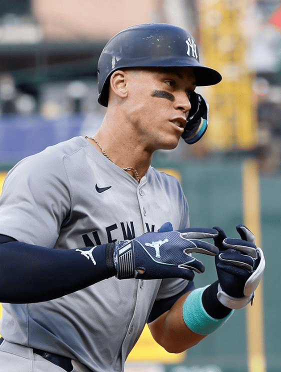 ジャッジが完璧34号HR、前半戦を三冠王ペースで折り返す