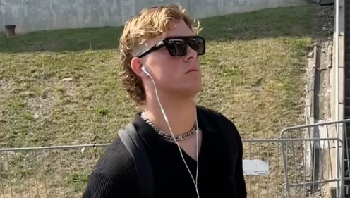 NFL 衝撃のダーツパス炸裂！NFL新星QBが見せた驚異のプレーにファン熱狂