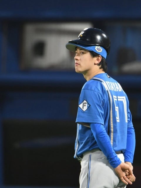 日本ハムファイターズ北山亘基「帽子の上からヘルメット」で笑いを誘いながら、後半戦への闘志を静かに燃やす