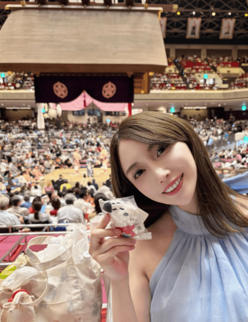 「音もスピード感もパワーも桁違いで大大大迫力！」森咲智美、大相撲5月場所観戦に大興奮！！