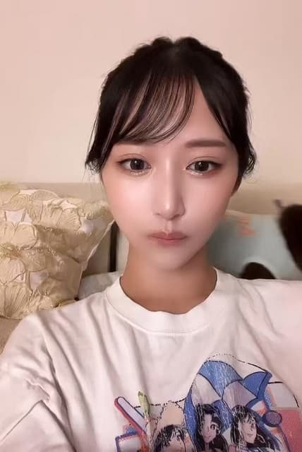 川瀬もえが愛犬との動画で癒しを提供！子犬とのイチャイチャがうらやま可愛い♡