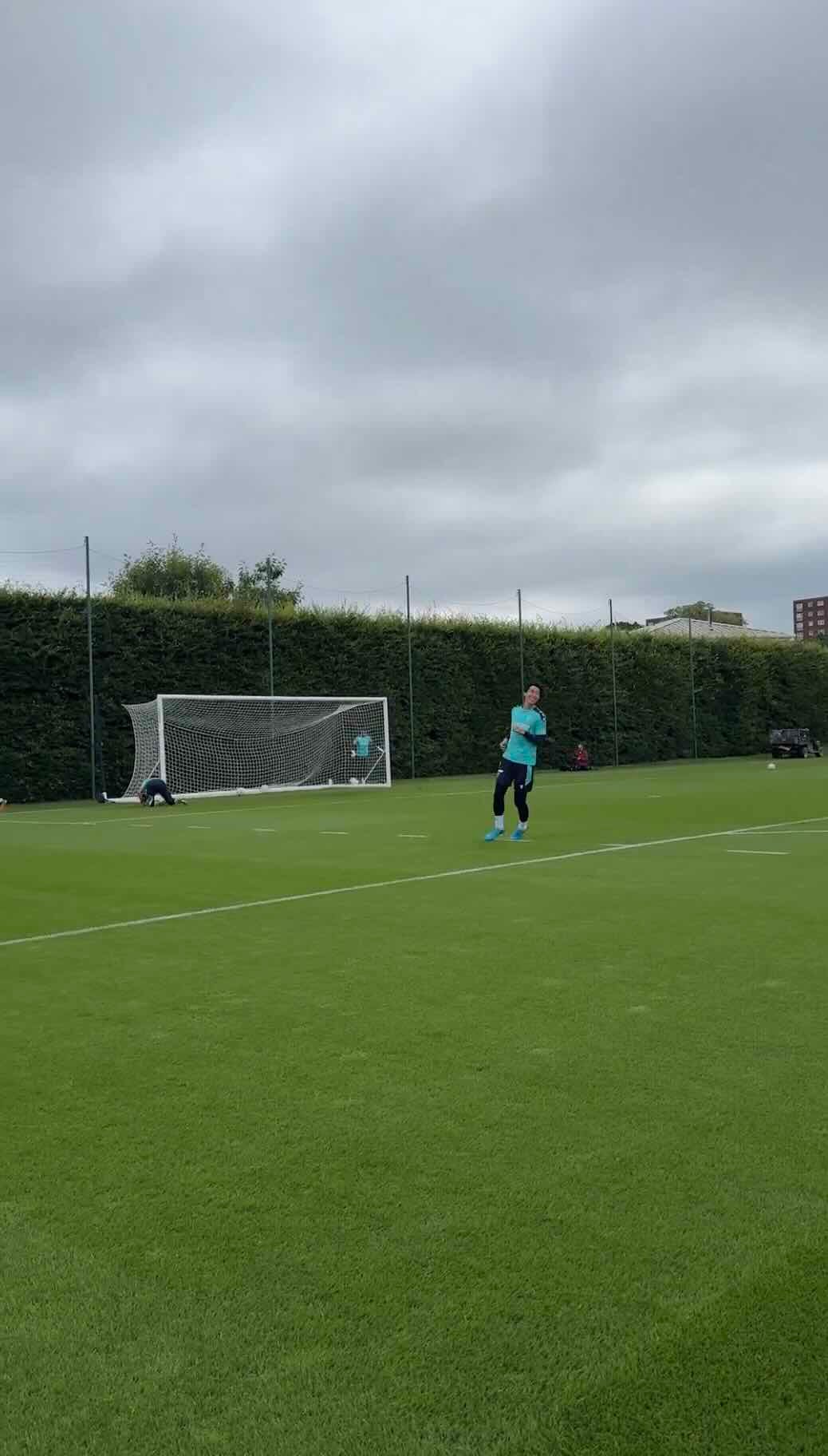 「今日サッカー簡単な日や」鎌田大地が新天地でゴールを決めまくる！