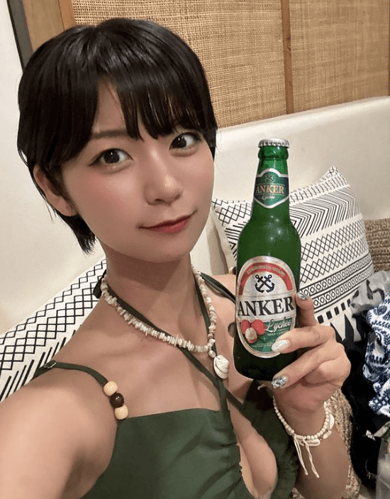 道産子グラドル・小坂田純奈、目のやり場に困る胸元美麗なショットを公開！ファン「めちゃくちゃ美人」と絶賛