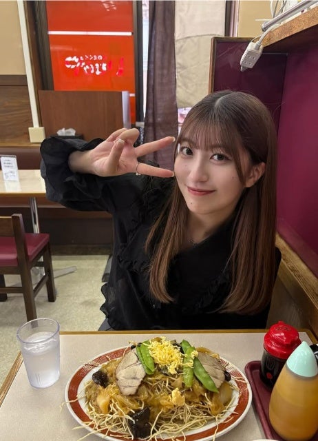 至福の味！モー娘。羽賀朱音が長野ソウルフード“あんかけ焼きそば”を満喫