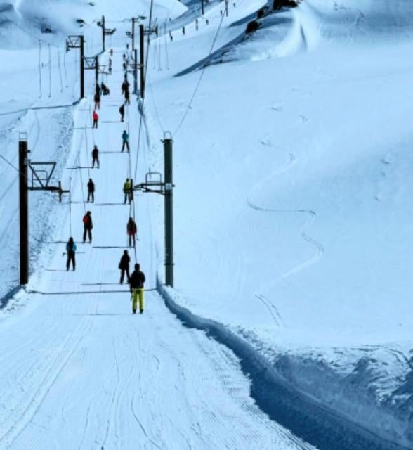 スキーモーグル・上村愛子、「最新と懐かしさが共存する場所」Jバーのある景色に癒されて