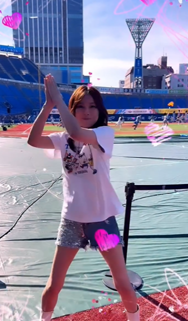 「元気もらいました」「可愛いー」相川七瀬、弾ける美脚のショーパンスタイルで激カワチアダンス披露！