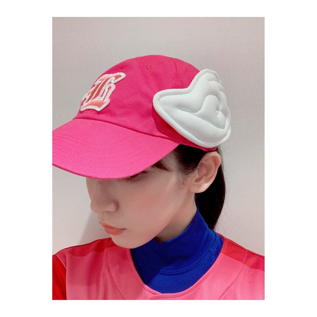 吉岡里帆さんの帽子が話題に「この可愛さ、ズルい」「アラレちゃん?」の声