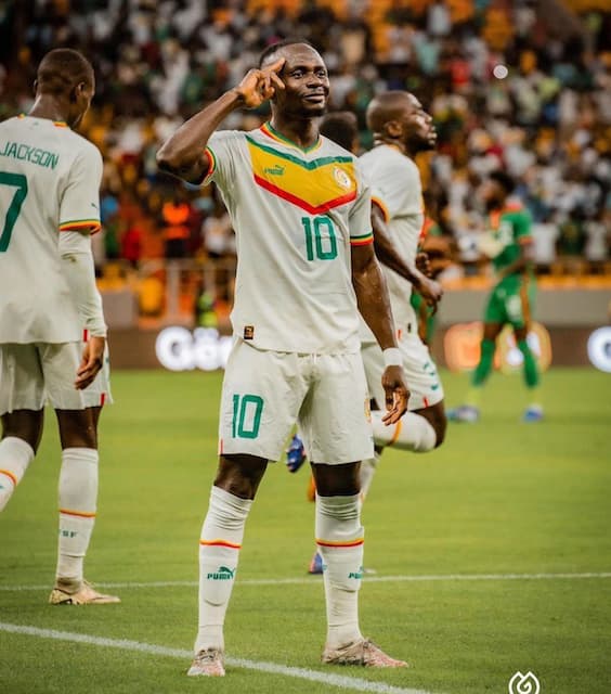 セネガル主将マネ 「次の試合に集中!🦁」