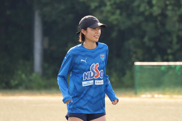 「三ツ沢がハマブルーに染まるのを 楽しみに」ニッパツ横浜FCシーガルズ 吉田凪沙、リーグ再開へ向け笑顔の練習ショット投稿！