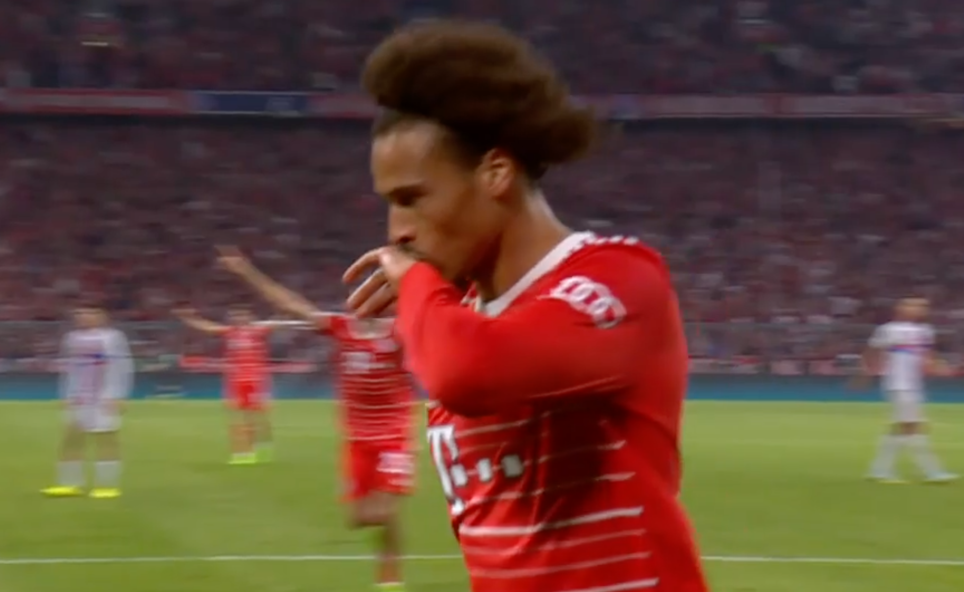 欧州CL バイエルンが2-0でバルセロナに勝利 レヴァンドフスキは古巣相手に勝利ならず