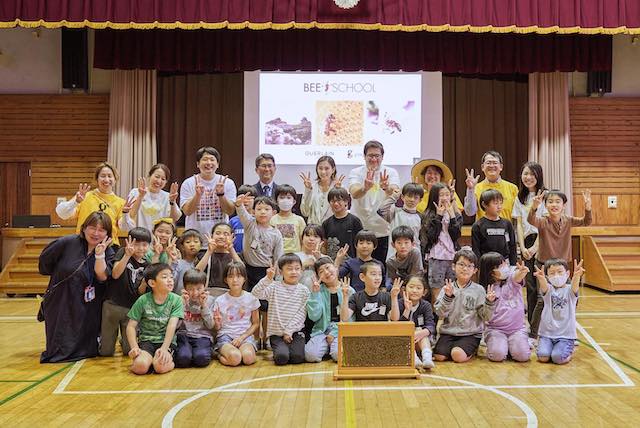 桐谷美玲がミツバチの保護活動について学ぶ🐝「美玲さん素敵です❤️❤️❤️」