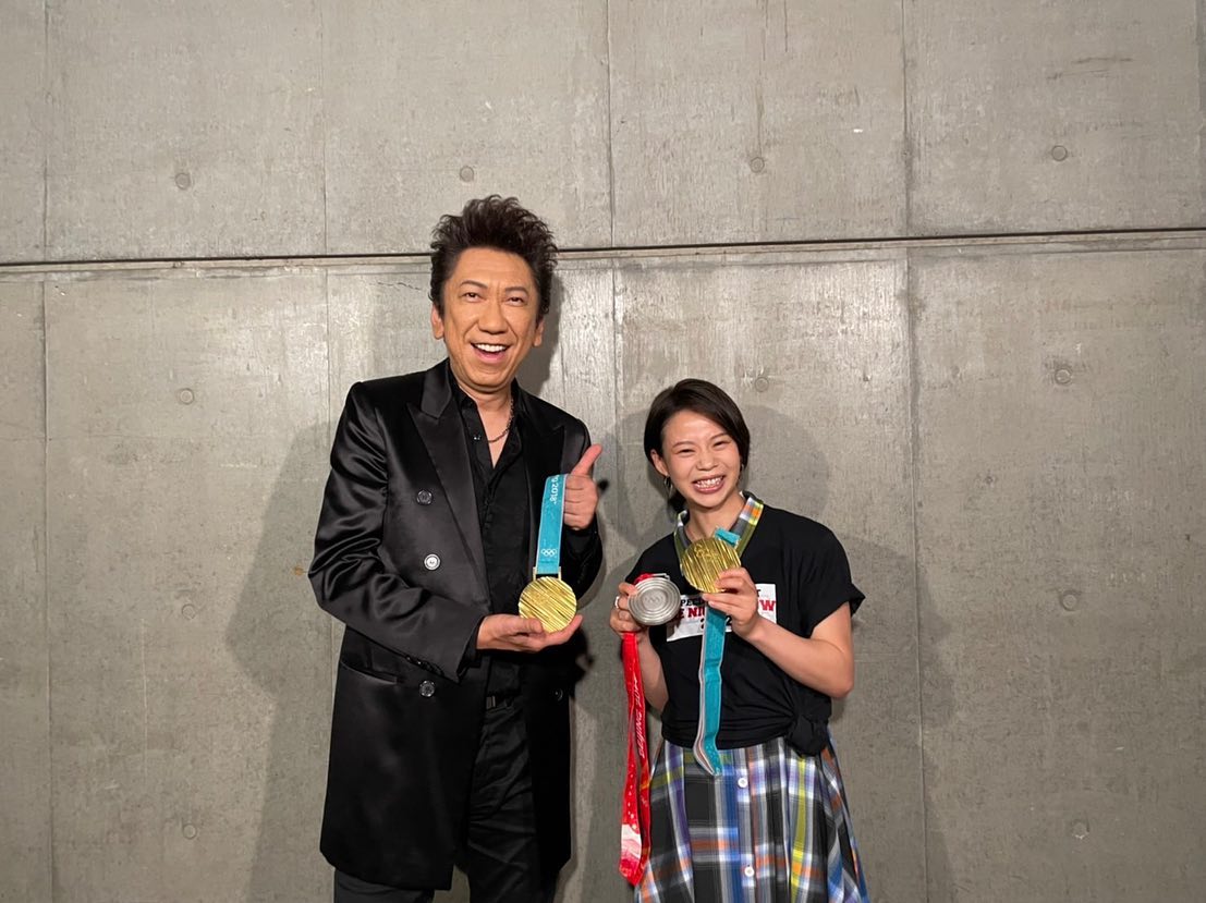 高木菜那さんの豪華2Sに「まるで大人と子供みたい😍」「2倍くらい背丈がありそう」