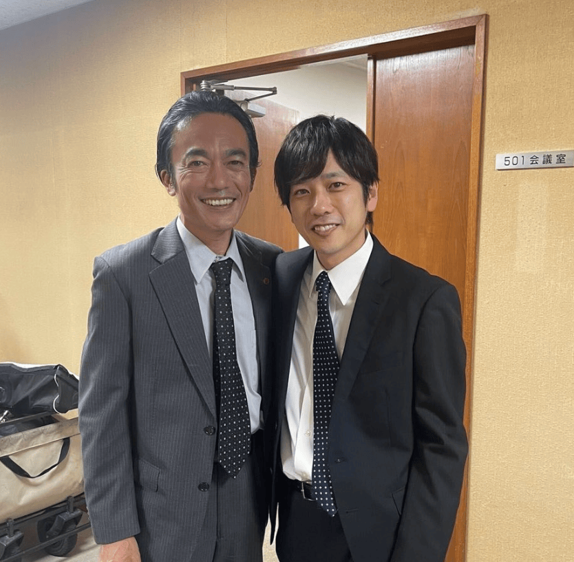 二宮和也が後輩すぎる？「本当はこんな感じだよ」先輩との2Sが大反響