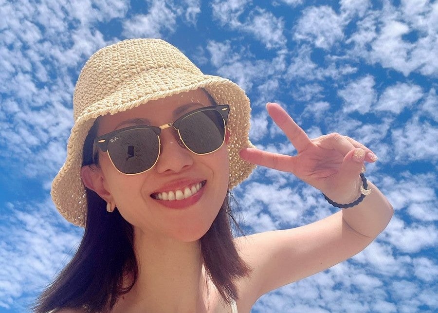 MAX・NANA、沖縄で夏満喫！青空の下でピースショット公開