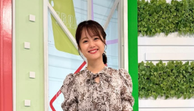 「Sのポーズってそういうこと？」岡本愛衣アナ、カープ勝利を喜ぶスタジオショット！