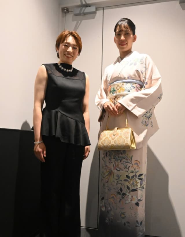 山岸あかねがドレスアップ「とても貴重な時間でした！」