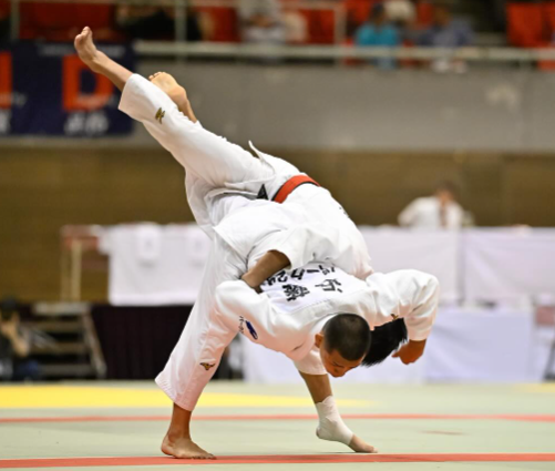 柔道 近藤隼斗が豪快な一本シーン公開！スキンフェード姿も話題に
