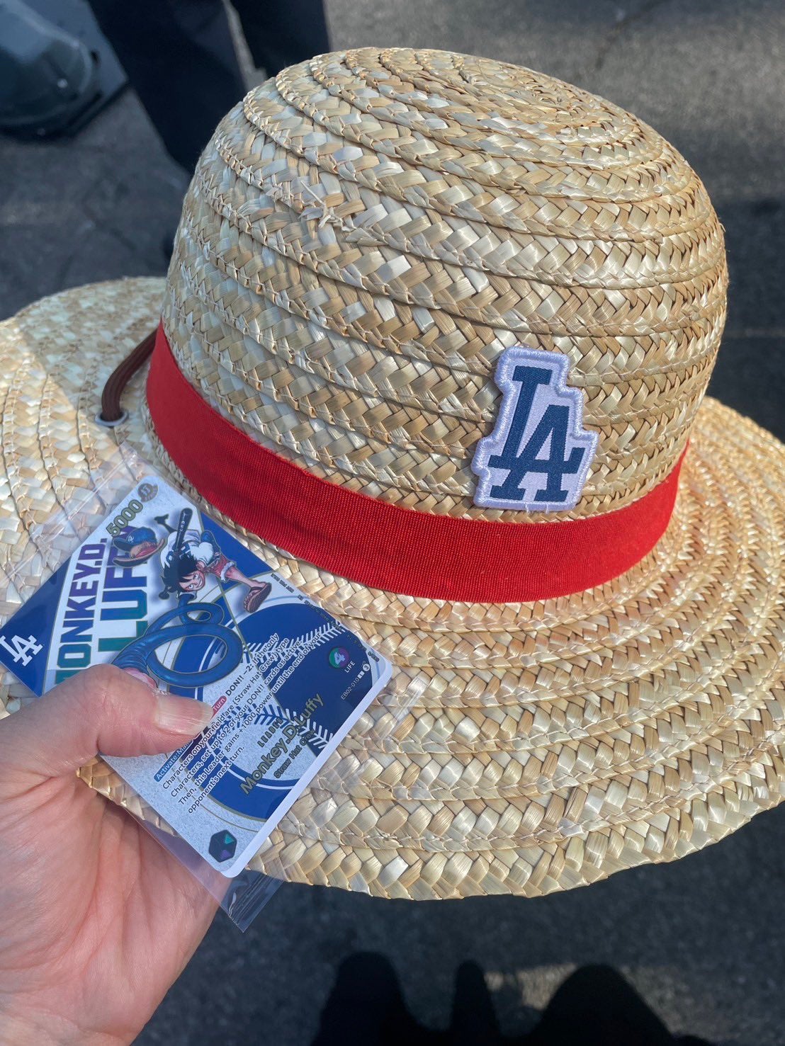 麦わらの一味担当の“あの声優”がドジャースとワンピースのコラボアイテムをゲット！現地で試合も観戦！？