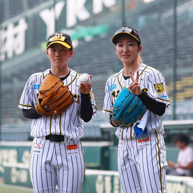 「もーちょいわろてもろてええか。笑」元女子プロ野球美女、チームメイトとの