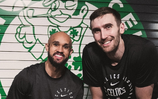 NBA セルティックス選手たち、ジンジャーブレッドハウス作りに挑戦！！