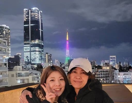 「ずっと繋がってる大切な友人」小川麻琴、20年来の親友との再会を報告！東京タワーをバックに2ショット！