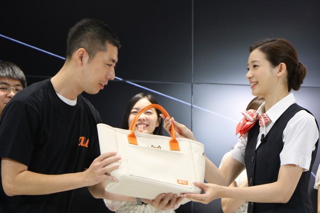 auのiPhone7発売記念イベントにSKE48の5人が登壇（2016年9月16日）撮影：山本有莉