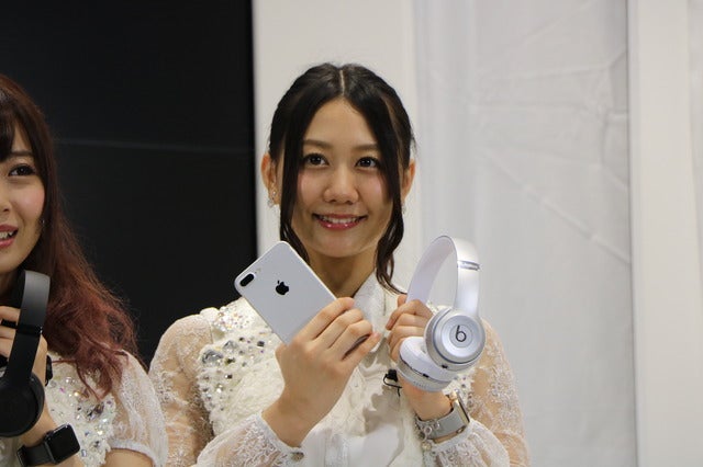 auのiPhone7発売記念イベントにSKE48の5人が登壇（2016年9月16日）撮影：山本有莉
