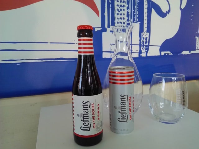 チェリーをベースにしたリーフマンスは女性にも飲みやすい撮影:山口和幸