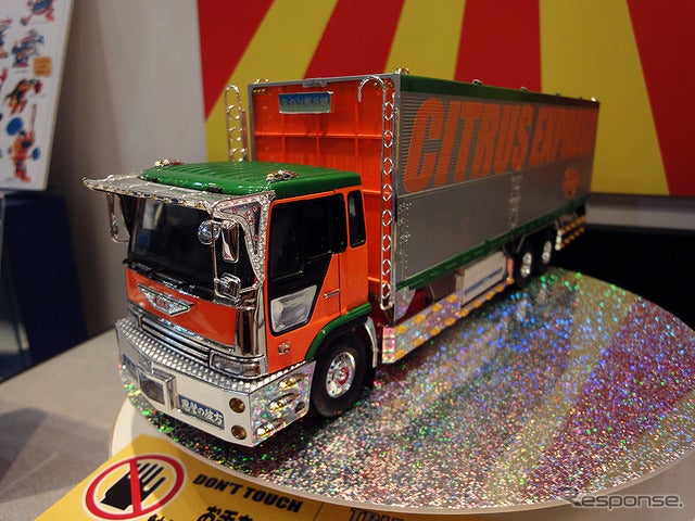 青島文化教材社（アオシマ）の新作・参考出品（第56回 全日本模型ホビーショー 2016年9月23～25日 開催）《撮影 大野雅人（Gazin Airlines）》