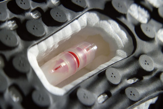 アディダス、スピードファクトリー初製品「フューチャークラフト」シューズ発表