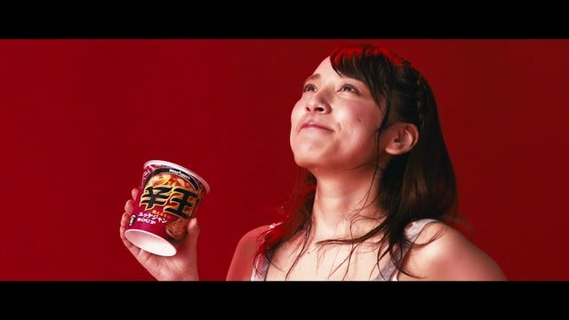 美女が辛さに悶える姿に萌える「辛萌動画」第2弾公開