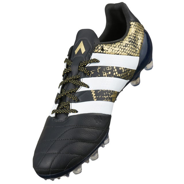 アディダス、UEFAチャンピオンズリーグ着用モデル「ステラーパック」