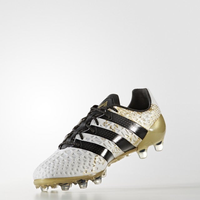 アディダス、UEFAチャンピオンズリーグ着用モデル「ステラーパック」