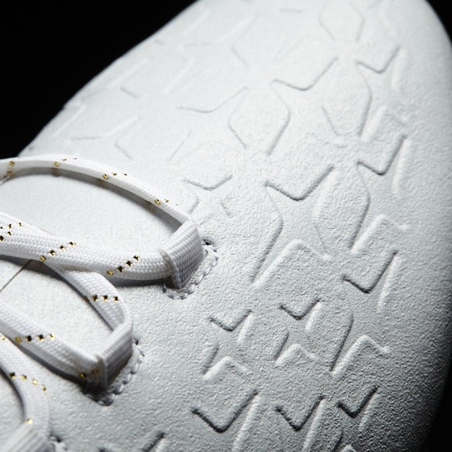 アディダス、UEFAチャンピオンズリーグ着用モデル「ステラーパック」