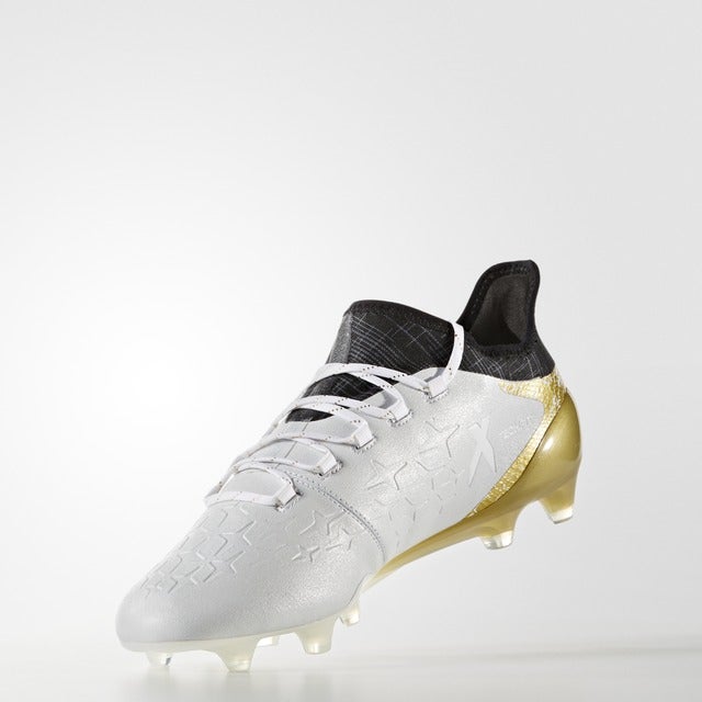 アディダス、UEFAチャンピオンズリーグ着用モデル「ステラーパック」