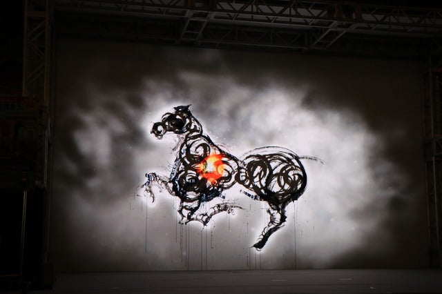 凱旋門賞Live Paint～墨絵士×透明人間～（2016年9月27日）撮影：山本有莉