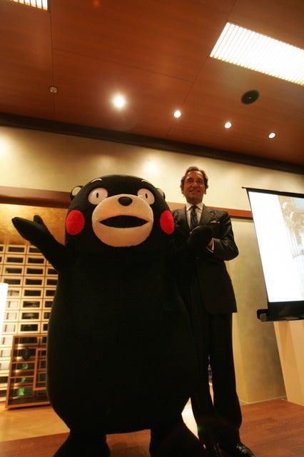 くまモン、熊本ワインをPR…子どもだからお酒は飲めない撮影：山口和幸