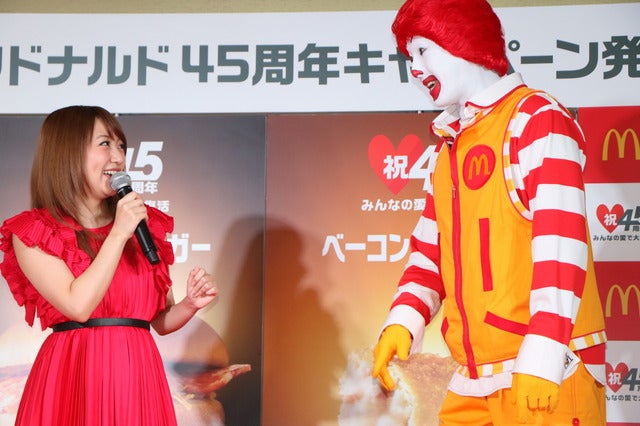 たかみな「1日1個は食べたいです」…テキサスバーガー復活に大興奮撮影：山本有莉