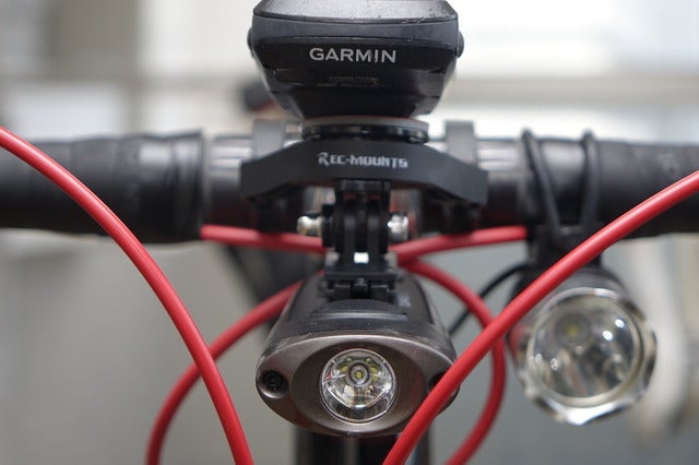 新規格のマウントとしてレックマウントを導入。ハンドルバーのフラット部分が握りやすく