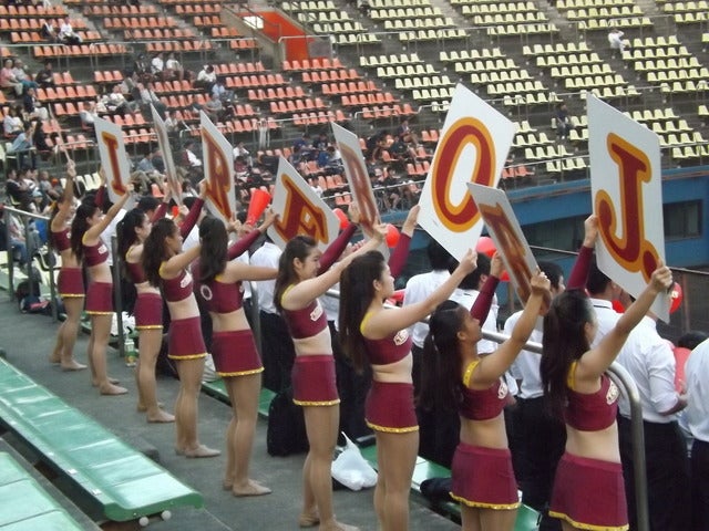 桜美林大の応援スタンド