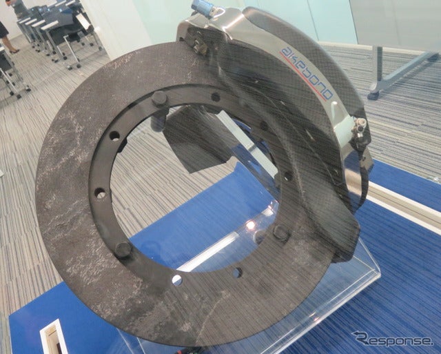 マクラーレンと曙ブレーキのパートナーシップは10周年を迎えた。撮影：遠藤俊幸