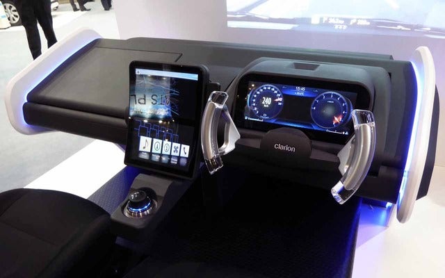 【CEATEC 16】統合型HMIを体感できるシミュレーターやFDSなど、クラリオンの先端技術