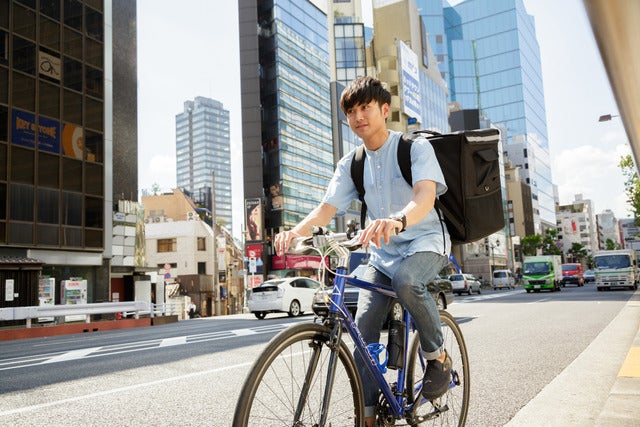 シュマッツ スタンド、できたてバーガーを配達…フードデリバリーサービス「ウーバーイーツ」導入