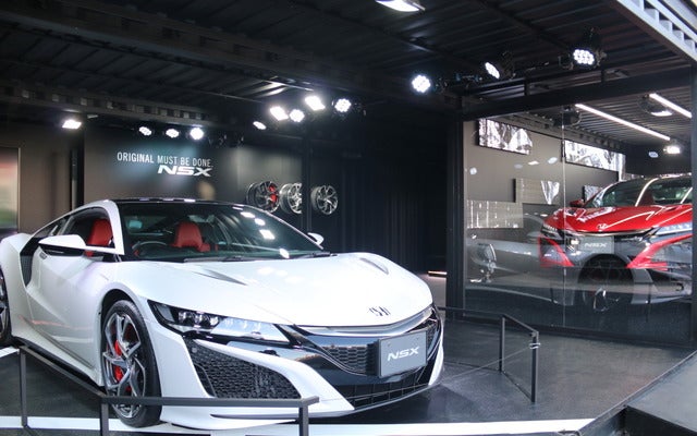 【F1 日本GP】NSX 新型がGPスクエアに登場、VR体験コーナーも設置