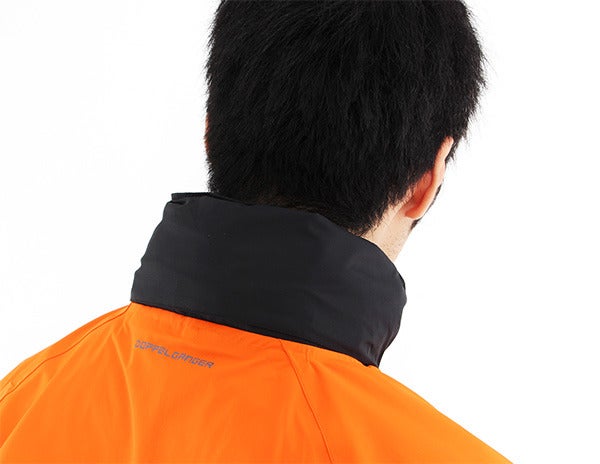 自転車通勤者向けレインウェア「ライダーズレインウェア」